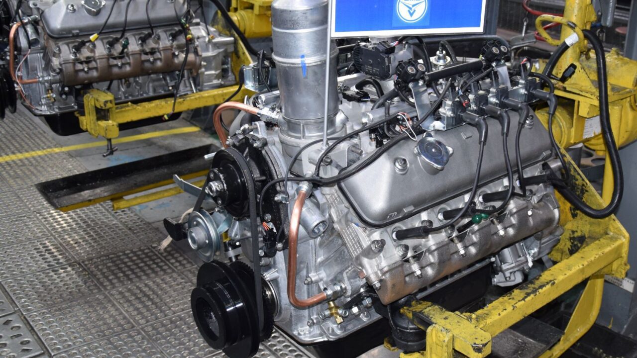 Группа Sollers возобновила производство восьмицилиндровых двигателей ЗМЗ