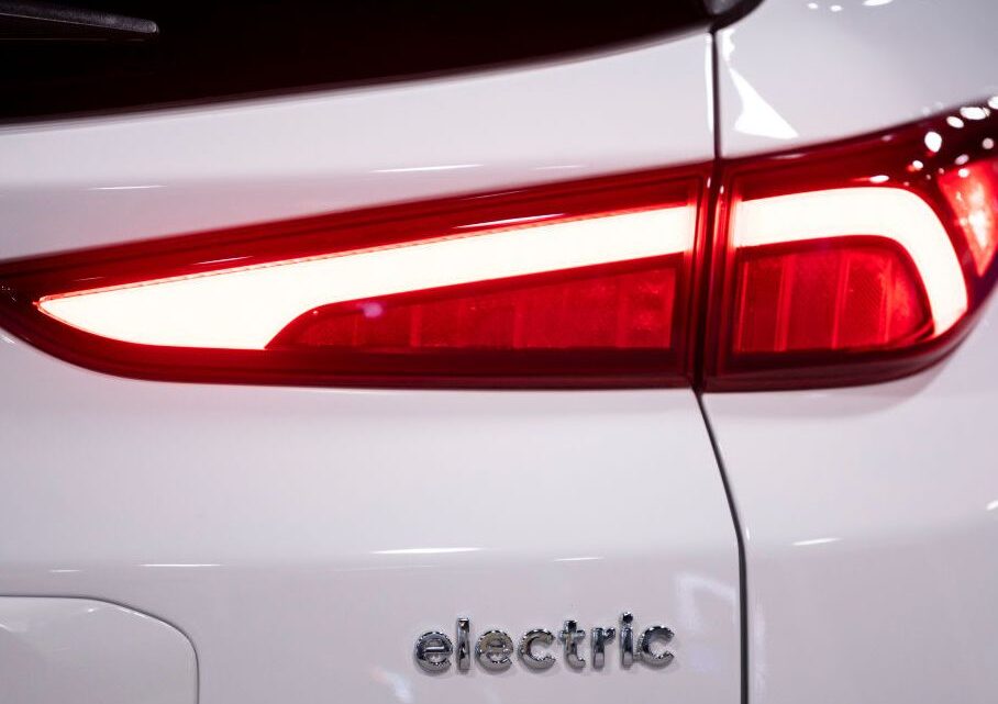 Мировые продажи электромобилей достигли рекордных 10,5 млн единиц в 2022 году