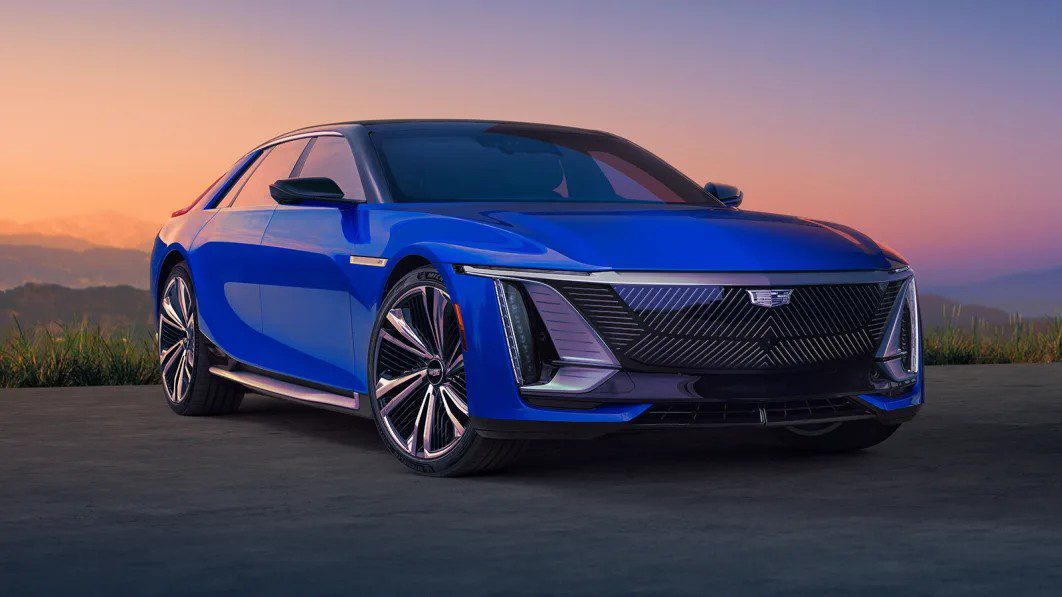 Компания Cadillac представит три новых электромобиля в 2023 году