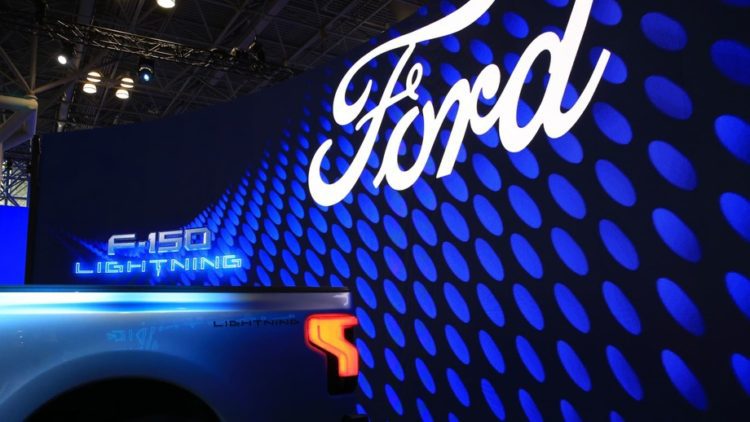 Компания Ford сократит 3800 сотрудников в Европе в связи с переходом на производство электромобилей