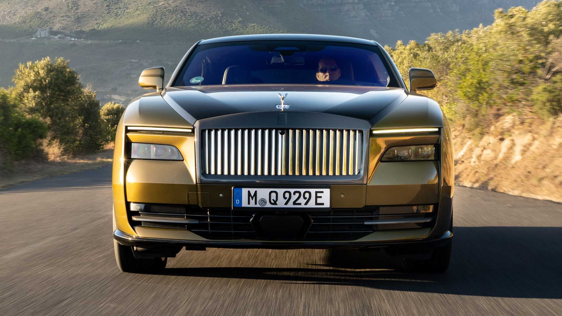Rolls-Royce Spectre отправился на испытания в Южную Африку
