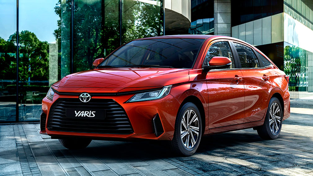 Toyota Yaris 2023 появилась у российских дилеров