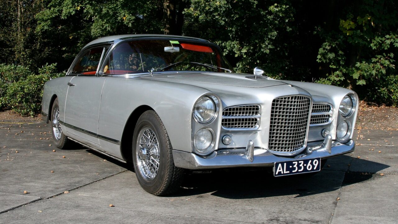 Редкий автомобиль Facel Vega HK 500 1957 года продадут на аукционе за миллионы рублей