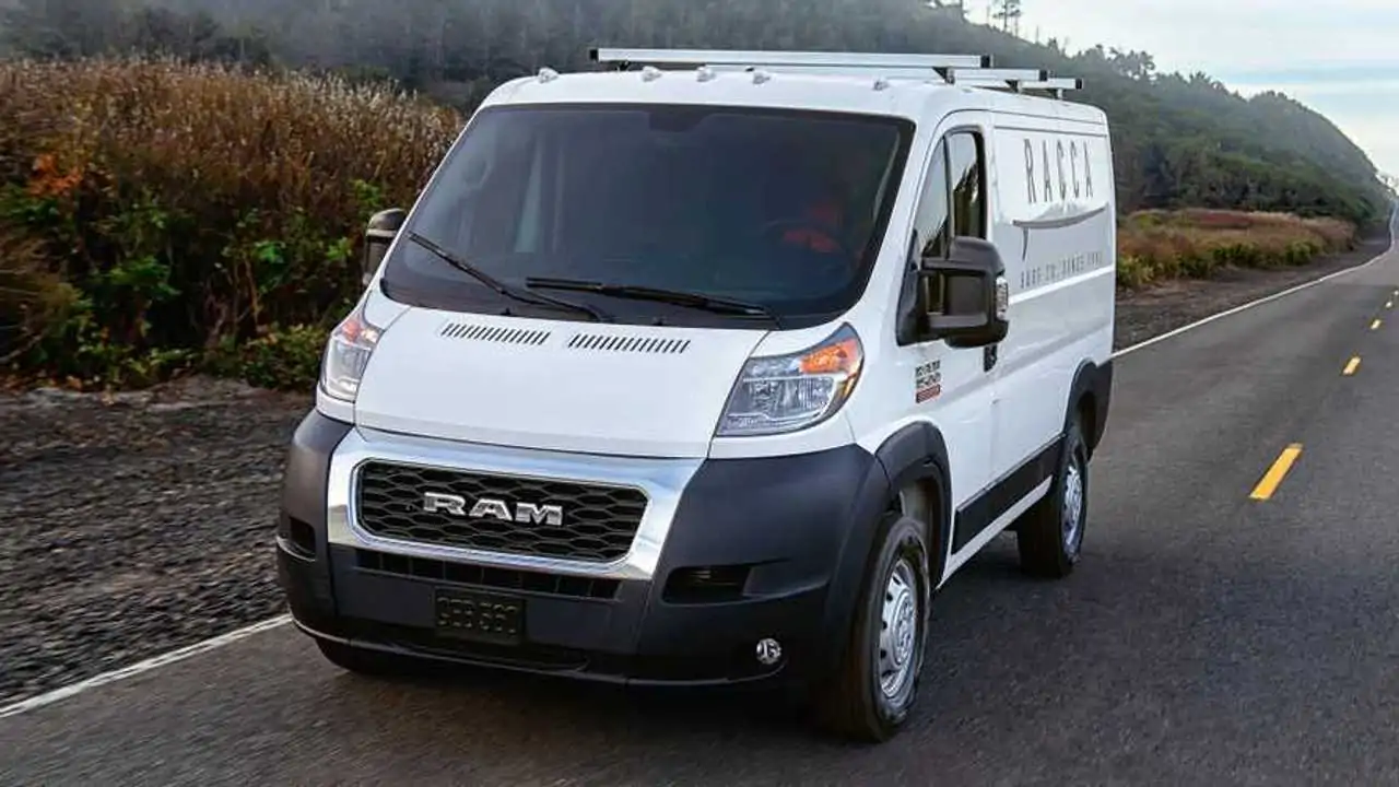 Ram отзывает 165 тыс. фургонов Promaster, которые могут соскочить с парковки и укатиться в сторону