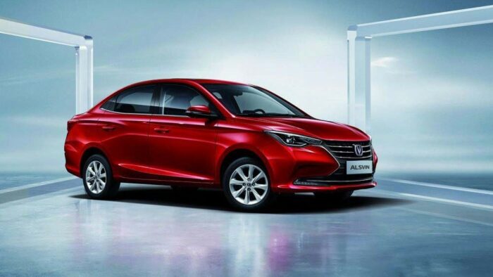 На замену Hyundai Solaris: Changan анонсировала два новых седана для России