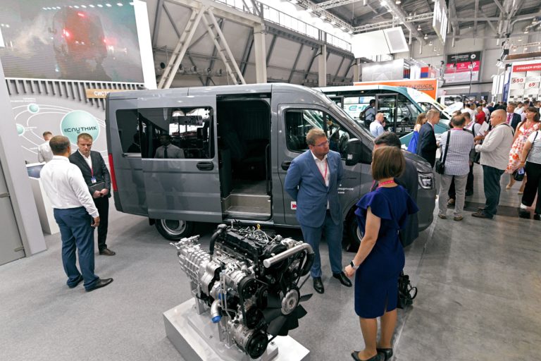 ГК «СТТ» представила транспорт нового поколения на «ИННОПРОМ-2023»