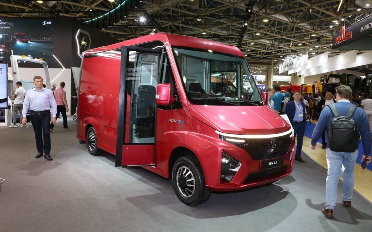 Компания ГАЗ показала новый электрический фургон ГАЗ SDV для служб доставки