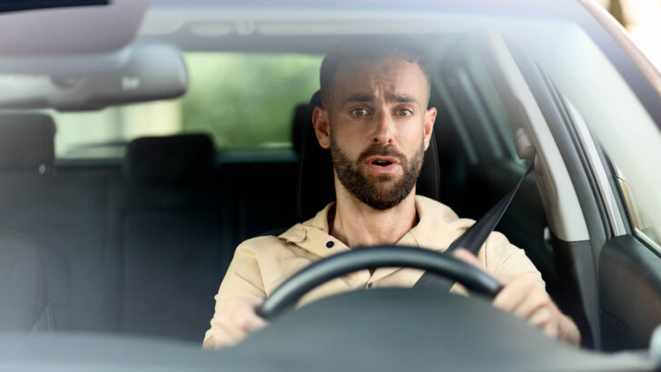 Эксперты выяснили, как водители относятся к новичкам на дороге. Результаты исследования