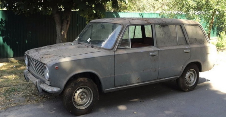Под Киевом нашли новый ВАЗ-2102 1973 года с пробегом 60 км