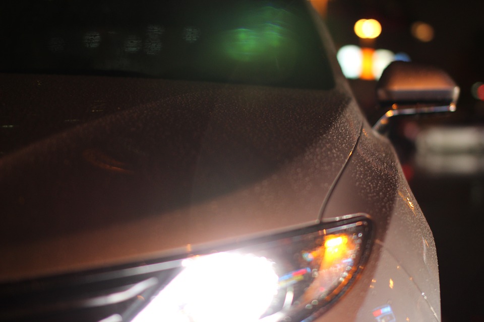 Замените обычные "галогенки" в вашем авто на светодиоды: последствия могут быть неожиданными