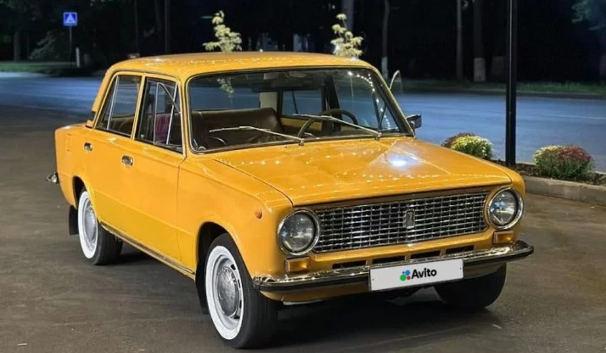 Взгляните на самый дорогой ВАЗ-2101 в России: это 40-летняя «копейка» с телевизионной историей