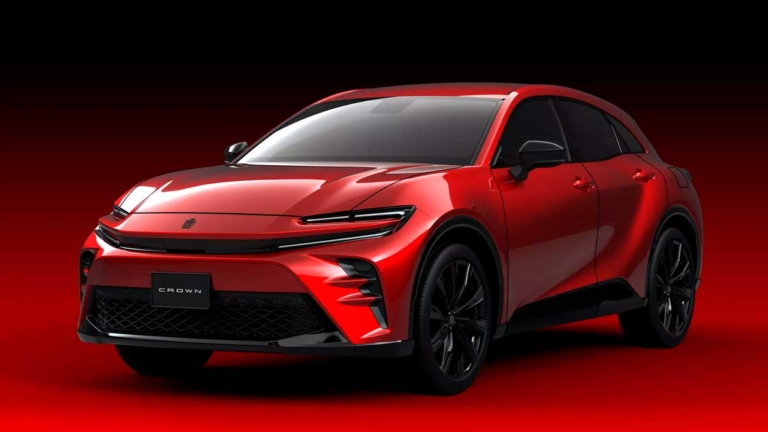 Toyota Crown Sport – гибридный внедорожник продается в Японии за 40 тысяч долларов