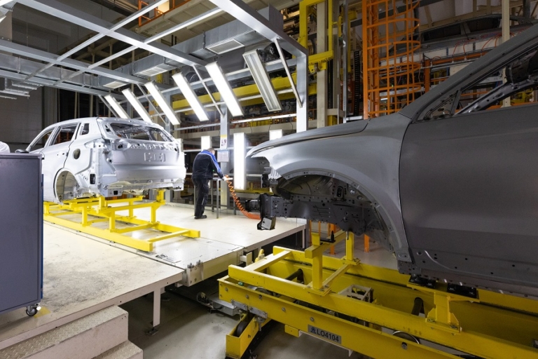 На АвтоВАЗе возобновили производство универсалов Lada Vesta