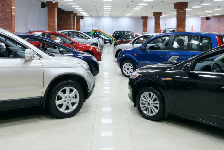 KP.RU: 44 процента российских водителей не могут купить себе автомобиль