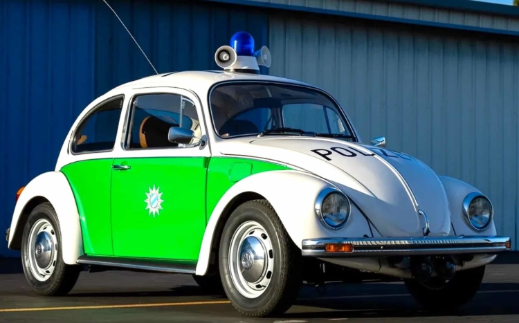 На продажу выставили Volkswagen Beetle немецкой полиции 