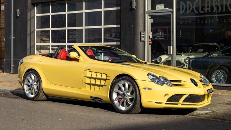 На продажу выставили уникальный Mercedes-Benz SLR McLaren.  Он жёлтый!
