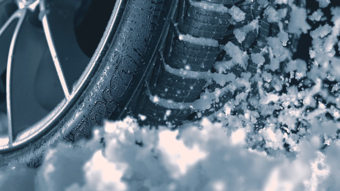 Использование зимних автомобильных шин стало обязательным с 1 декабря