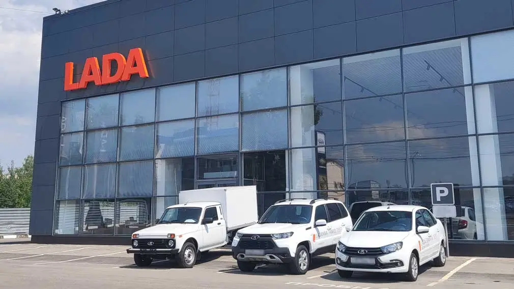 «АвтоВАЗ» нашёл способ удержать цены на машины Lada