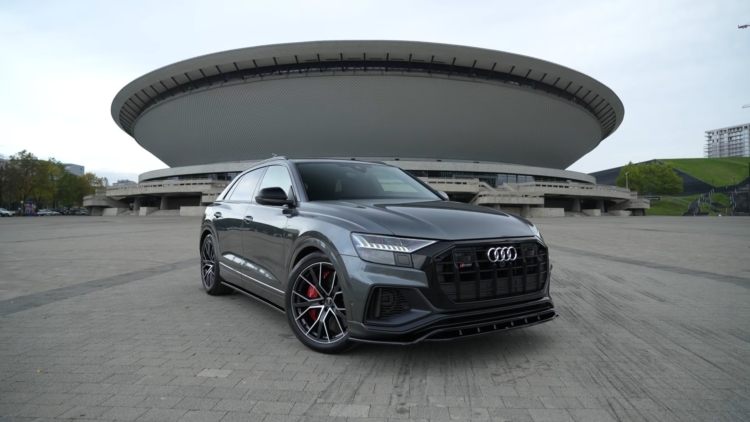 Заряженный Audi SQ8 установил необычный рекорд по времени разгона видео