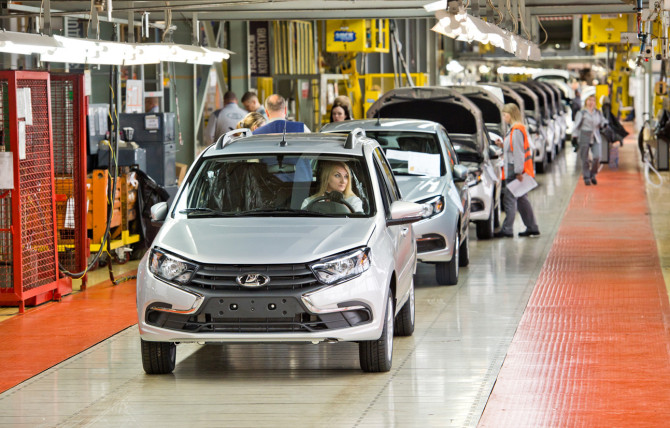 АВТОВАЗ в 2024 году планирует выпустить более 500 тысяч автомобилей LADA