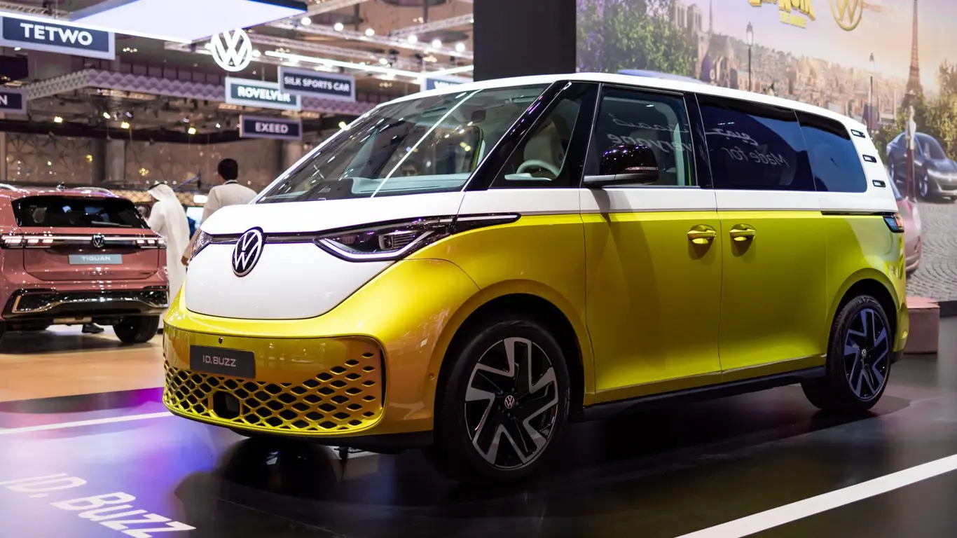 Концерн Volkswagen анонсировал новое поколение Transporter