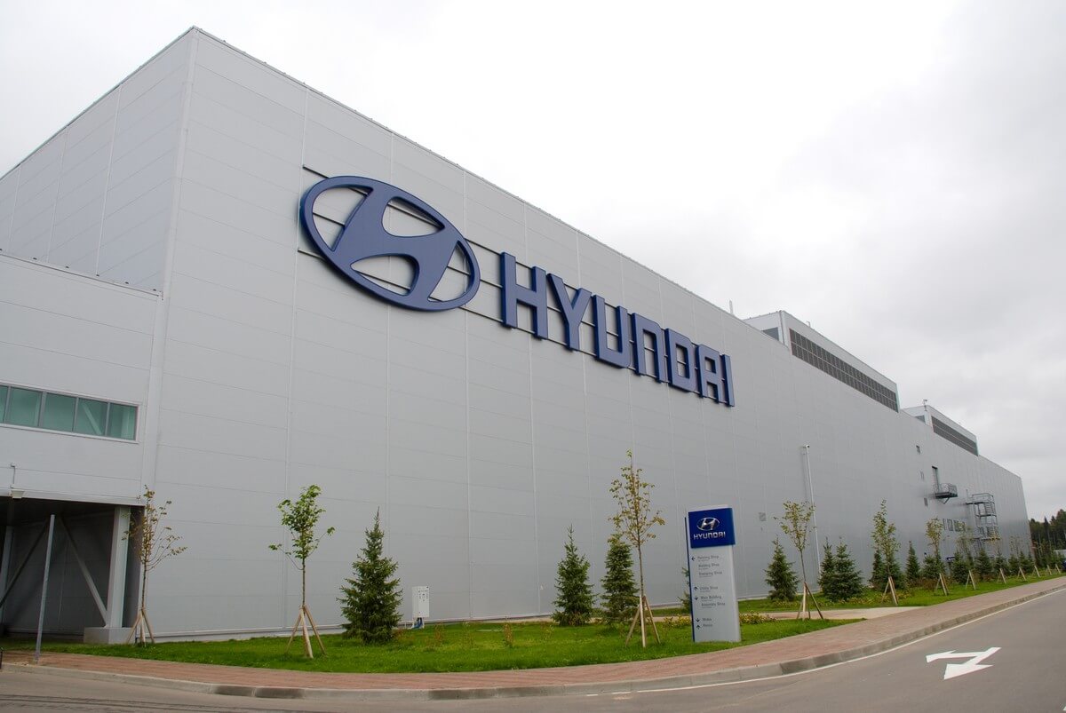 Петербургский завод Hyundai продлил режим простоя