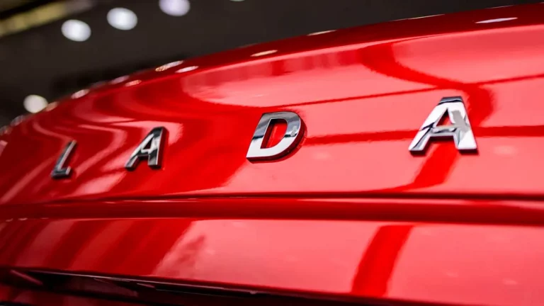 В России запустили выпуск абсолютно нового кроссовера Lada