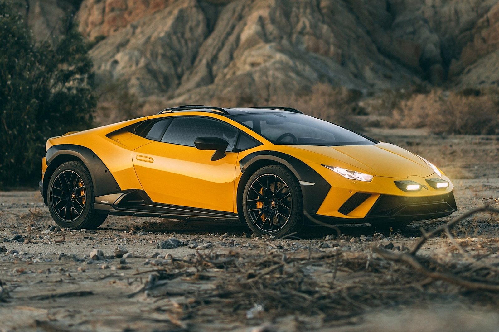 Lamborghini разработала активный развал колес