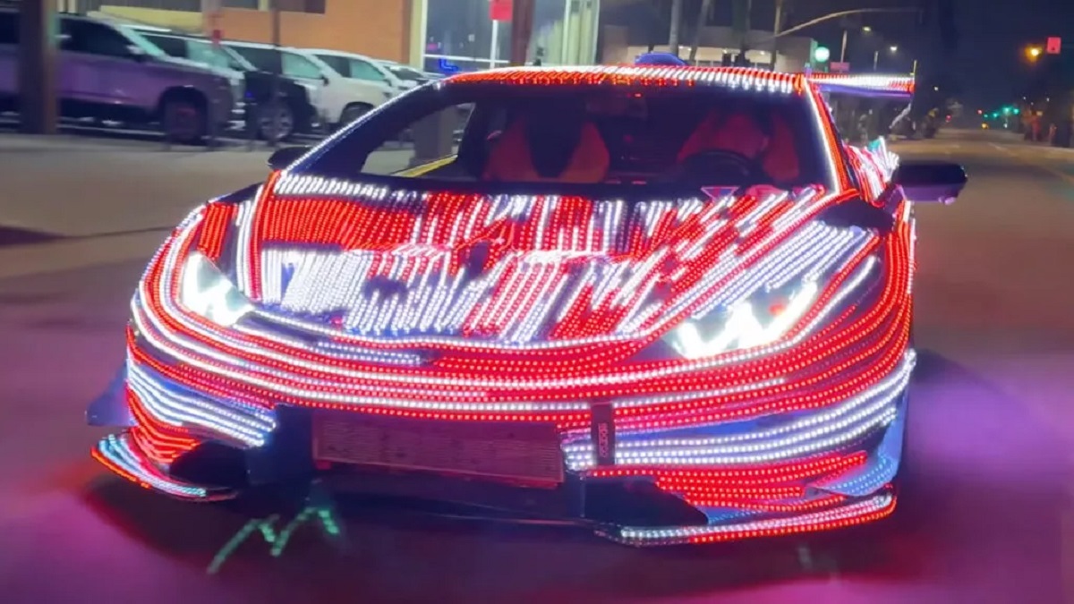 Самый яркий в мире Lamborghini Huracan обернут 30 000 светодиодами