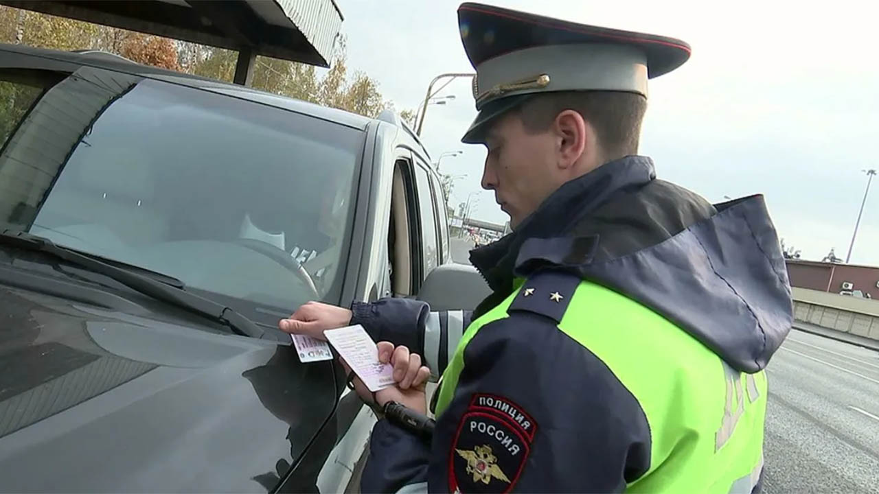 ГИБДД начала штрафовать водителей за забытый дома паспорт