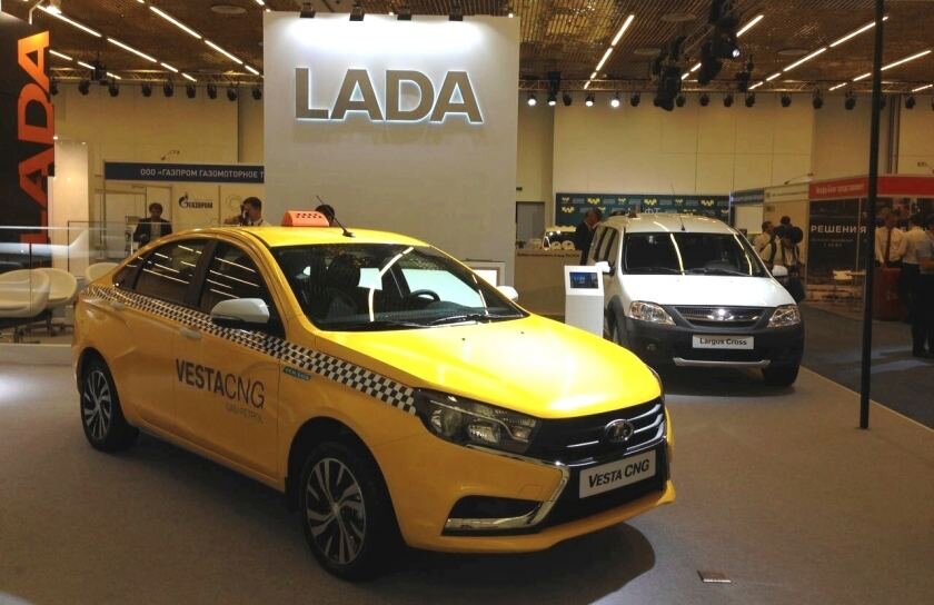 В России таксистов могут пересадить на автомобили отечественного производства