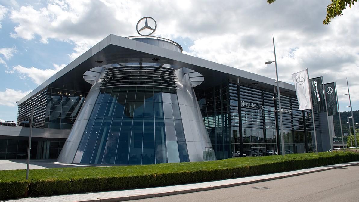 Mercedes-Benz продаст все автосалоны в Германии