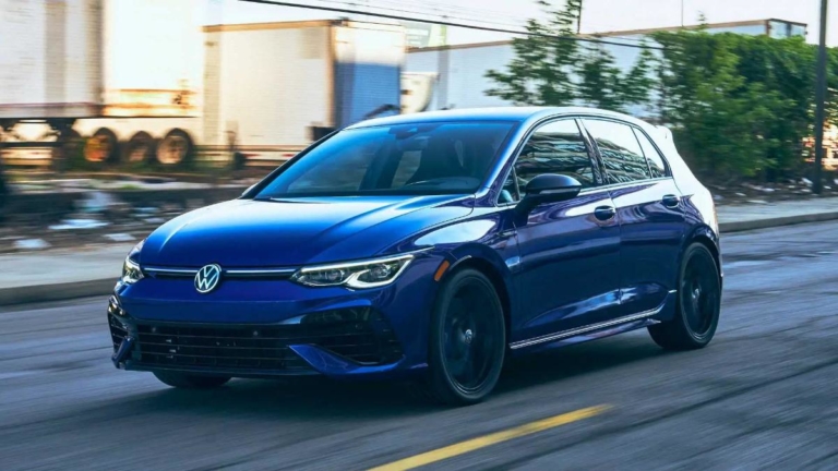 Продажи Volkswagen Golf R выросли более чем вдвое в 2023 году