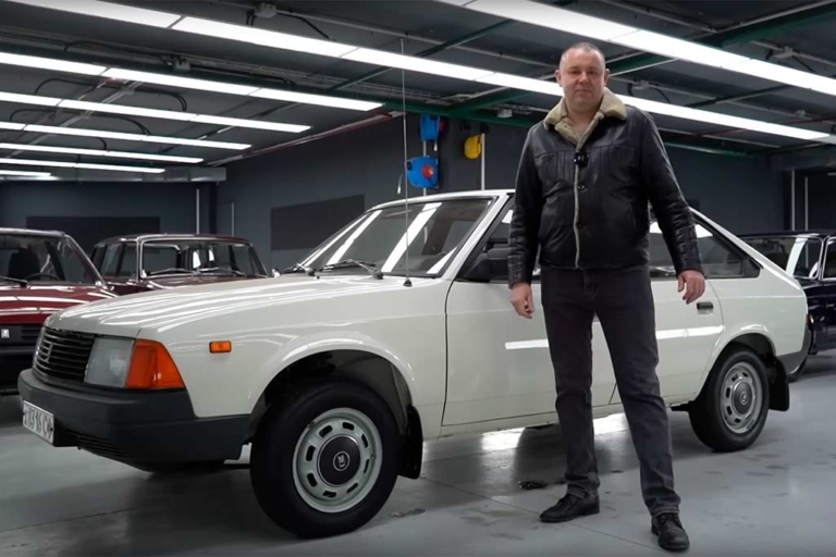 В продаже «Москвич-2141» с пробегом всего 19 000 км: хэтчбек простоял в гараже 29 лет