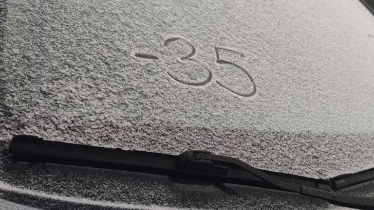 В ГИБДД назвали главные проблемы для водителей в сильные морозы
