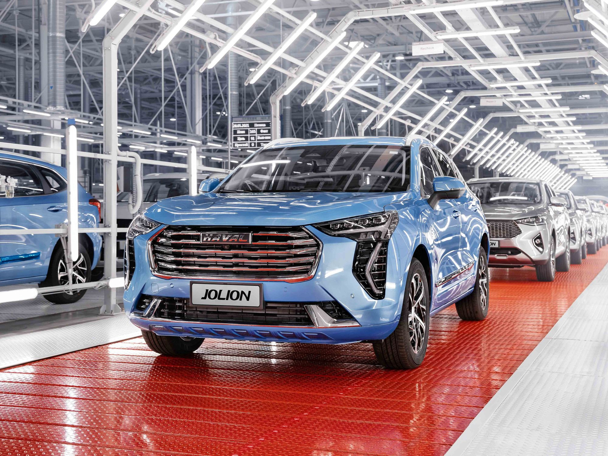 Доля китайских брендов достигла 58% в предложении новых автомобилей в 2023 году