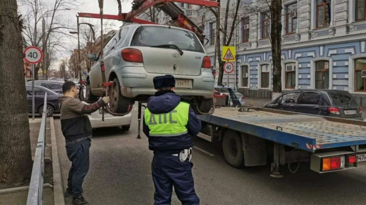 ГИБДД начала отправлять машины на штрафстоянку за отвалившиеся гайки