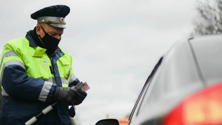 7 роковых ошибок водителей при проверке ГИБДД, которые приводят к штрафам