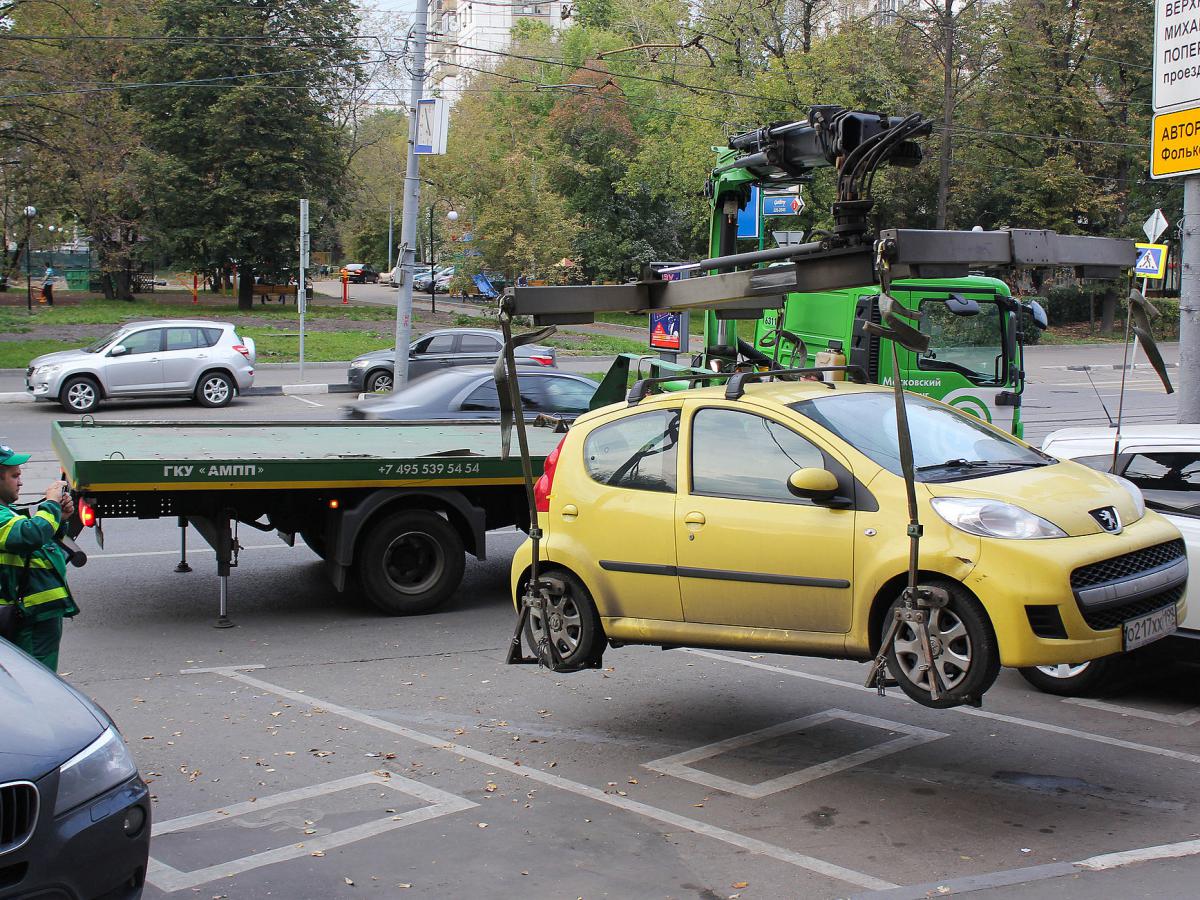 Владельцев легковых автомобилей в Московской области ждут эвакуации без участия ГИБДД за нарушение парковки