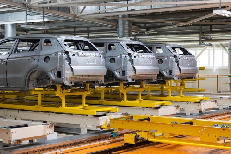 АвтоВАЗ подтвердил тестовый выпуск пассажирских универсалов Lada Largus