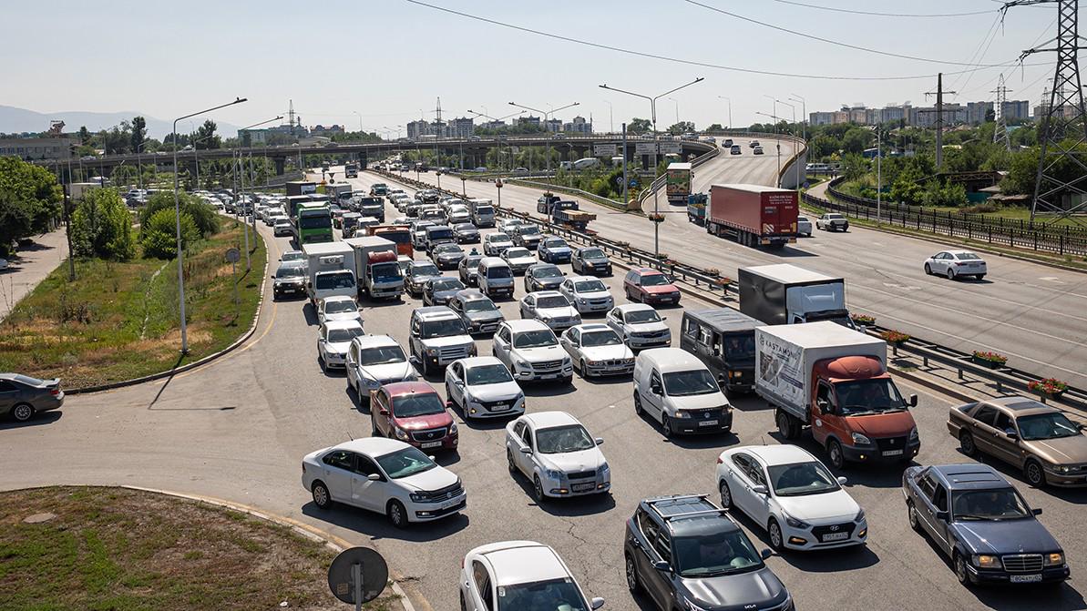 «Казахстан обязали полностью отказаться от авто с бензиновыми двигателями». Неужели?