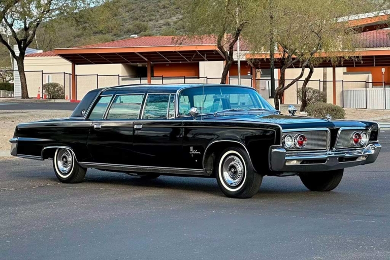 На торги выставлен американский президентский лимузин Chrysler Imperial Crown 1964