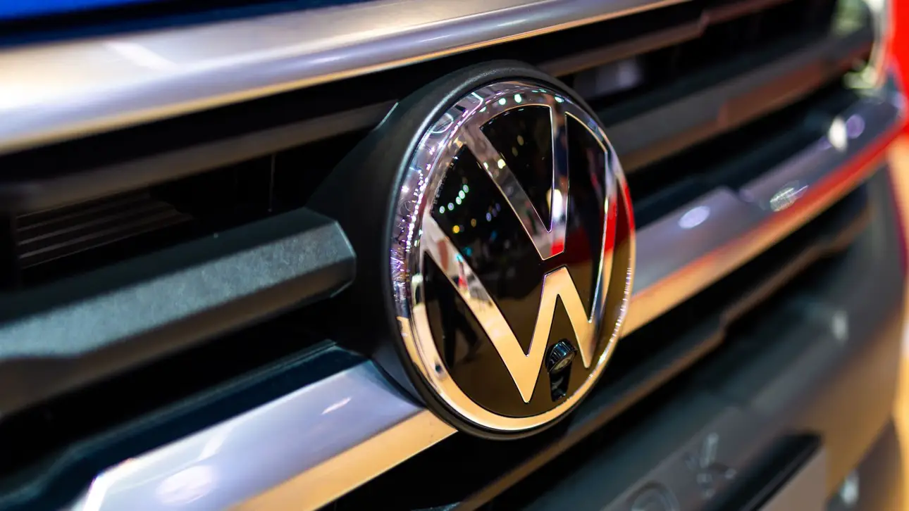 Volkswagen объявил старт продаж юбилейного Golf
