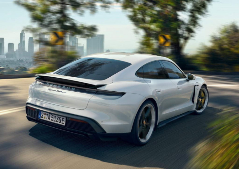 Porsche AG хочет продать российские активы до конца финансового года
