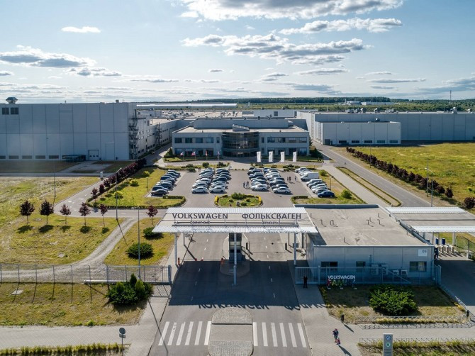 Простой на бывшем заводе Volkswagen в Калуге продлен для части сотрудников