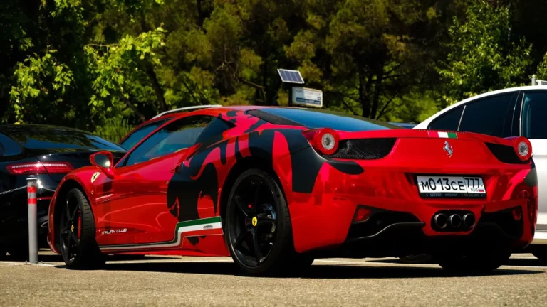 Автомобили Ferrari оказались без тормозов: автовладельцы могли погибнуть в любой момент