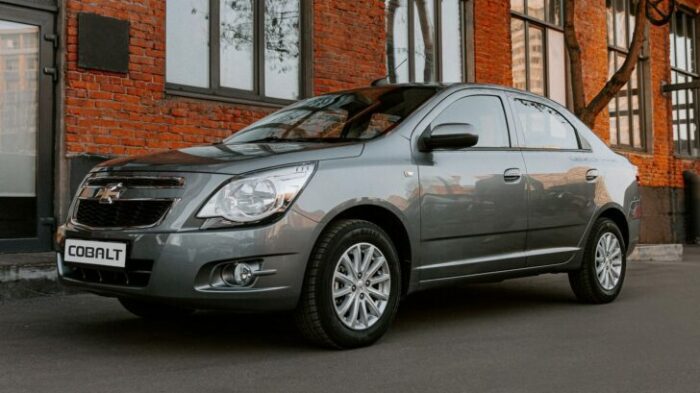 В Россию привезли новый бюджетный седан Chevrolet Cobalt 