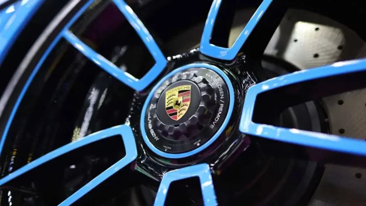 Компания Porsche уже год не может продать свои российские активы