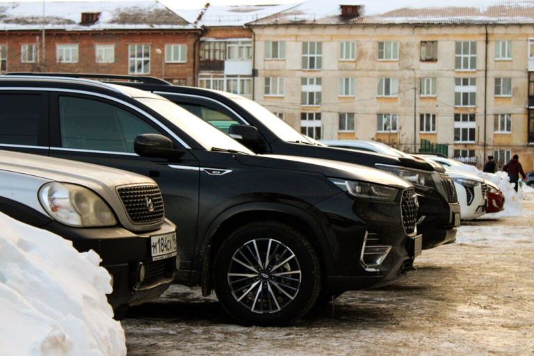 Владелец автосалона объяснил, почему москвичам нужно покупать машины только у региональных дилеров
