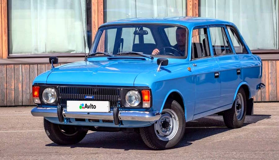 На продажу выставили старый советский ИЖ в состоянии нового автомобиля. Много фото
